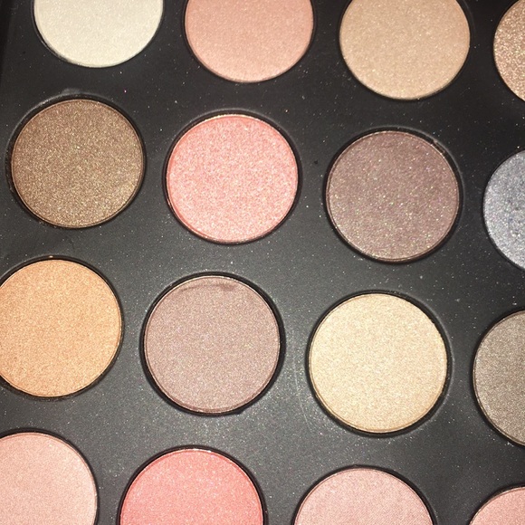 Max Studio Makeup Palette - Picture 4 of 4